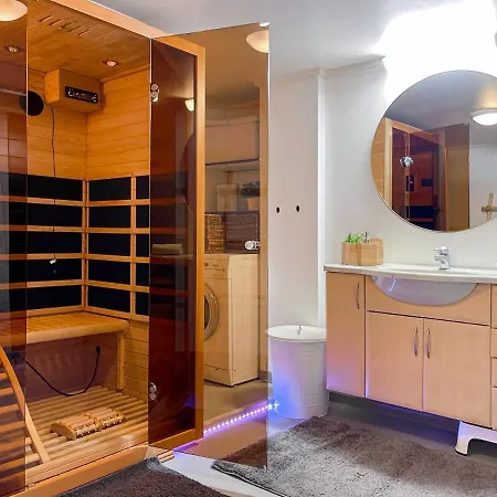 2br Generouse Living Ir Sauna 3 Min Station